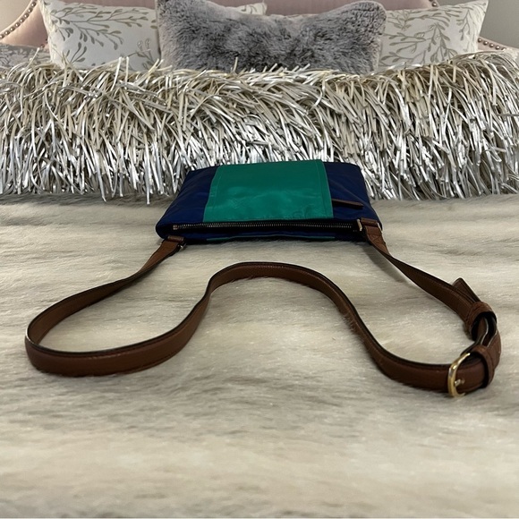 VERA BRADLEY Sky Clover Preppy Poly Molly Crossbody Bag Navy Green Repellant - Picture 9 of 12